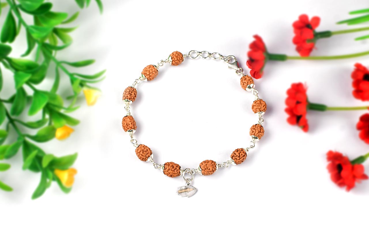 4 Mukhi Java Brahma Bracelet in Silver Capping